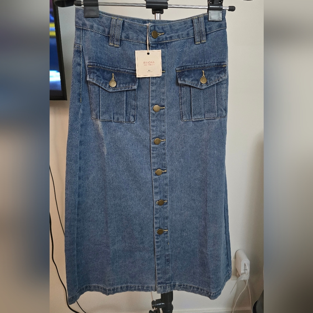 RIHOAS Blue Denim Button Midi Skirt